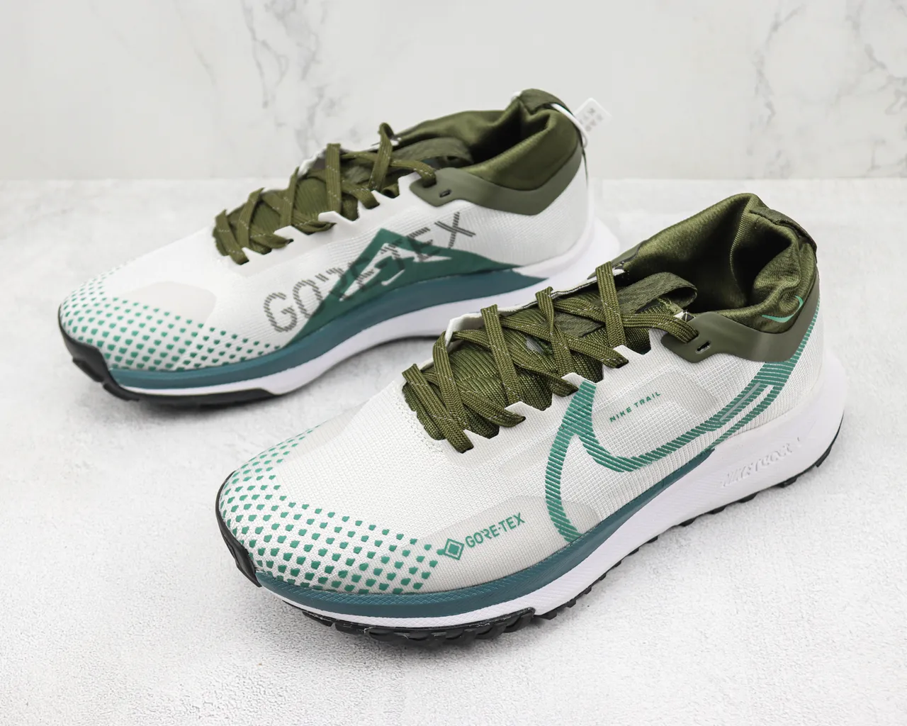 Nike White Green GORE-TEX Waterproof Upper Teal-Accented Engineered Mesh Running Shoes 4