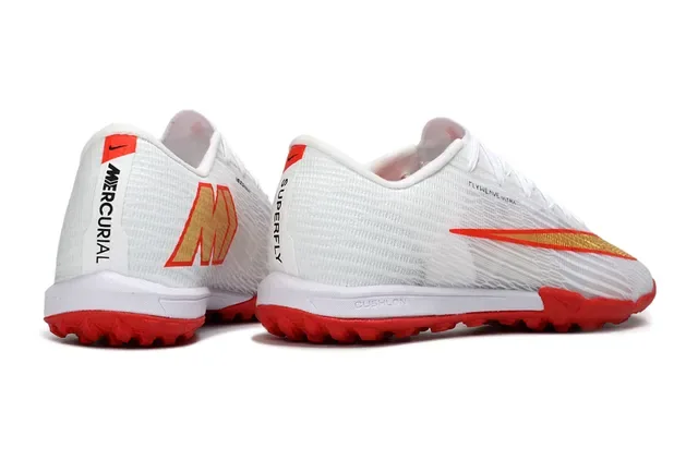 নাইক সাদা লাল Flyweave Knit upper gradient Swoosh overlay টার্ফ সকার জুতো 5