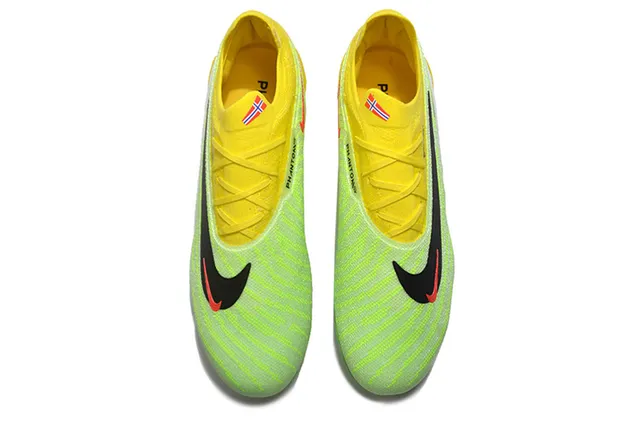 Nike Chaussures de football avec upper en knit jaune et vert, lacets asymétriques et surface ferme 2