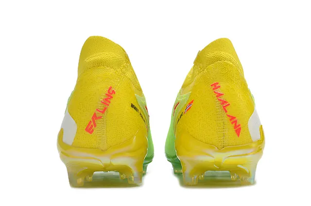 Nike Chaussures de football avec upper en knit jaune et vert, lacets asymétriques et surface ferme 4