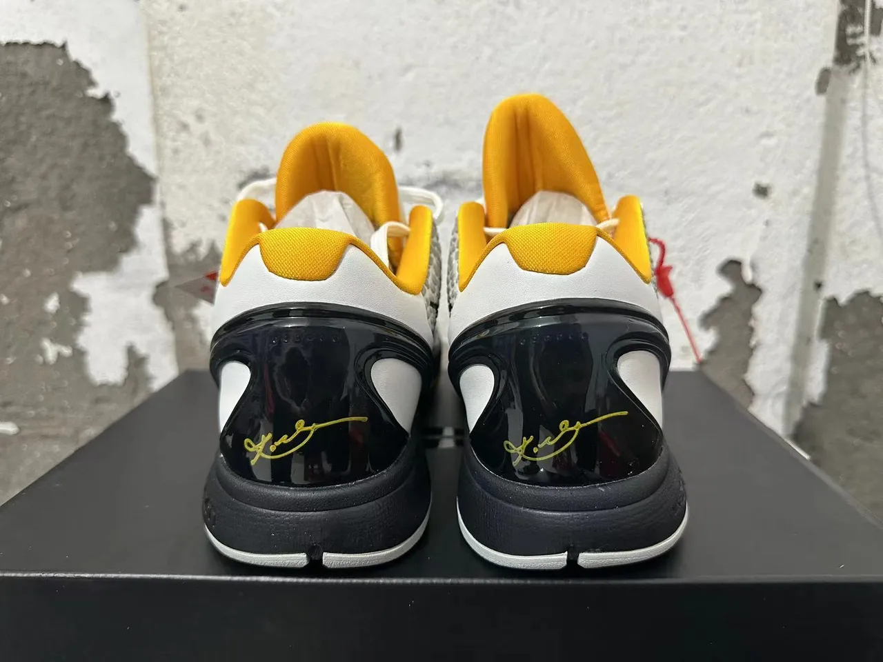Nike Zoom Kobe VI White Black Yellow Basketball Shoes 2