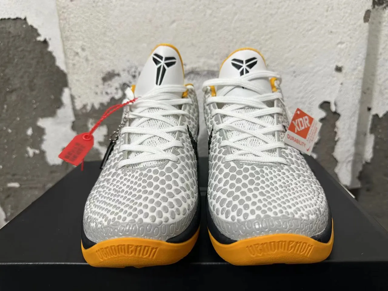Nike Zoom Kobe VI White Black Yellow Basketball Shoes 3