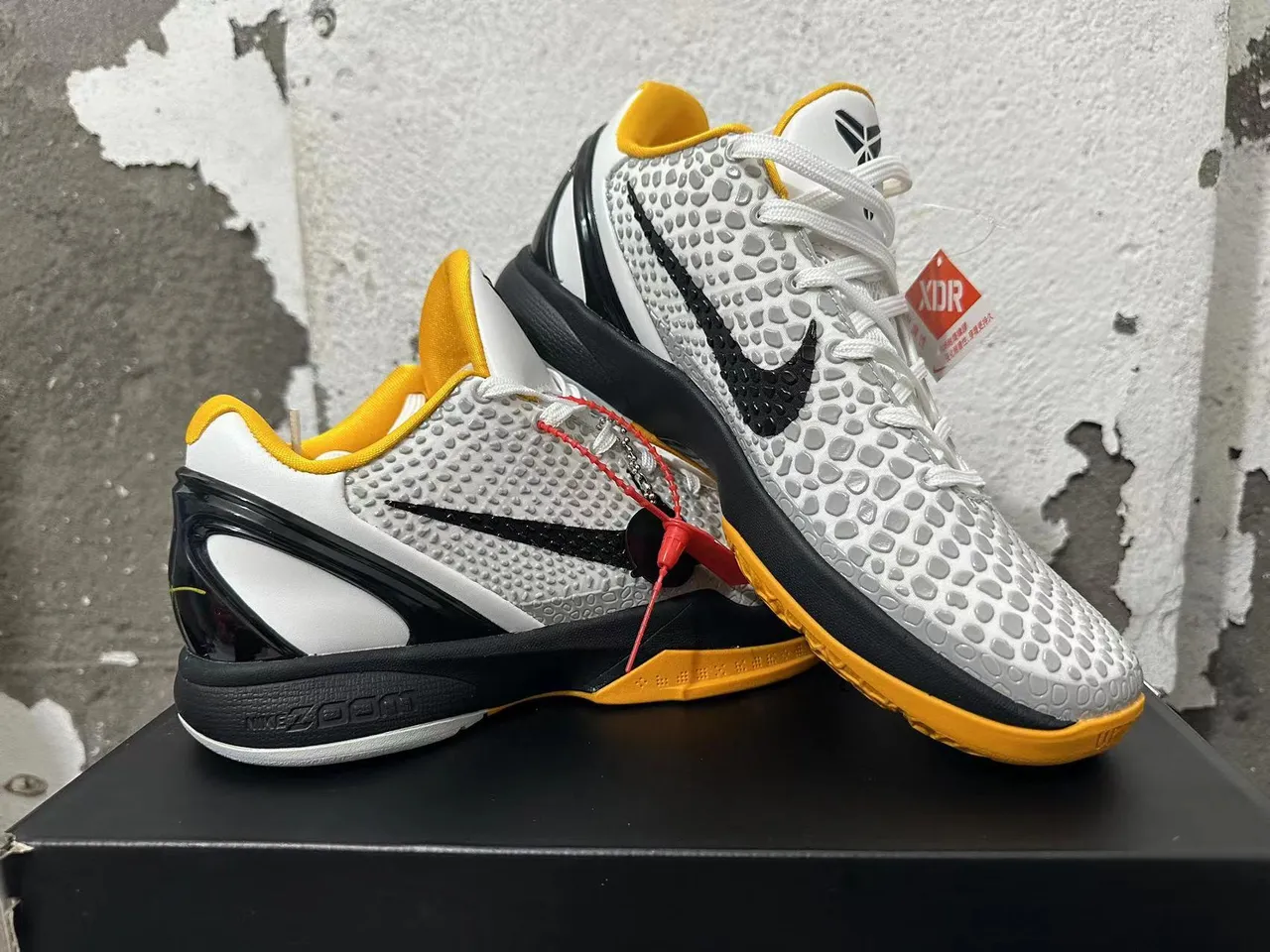 Nike Zoom Kobe VI White Black Yellow Basketball Shoes 5