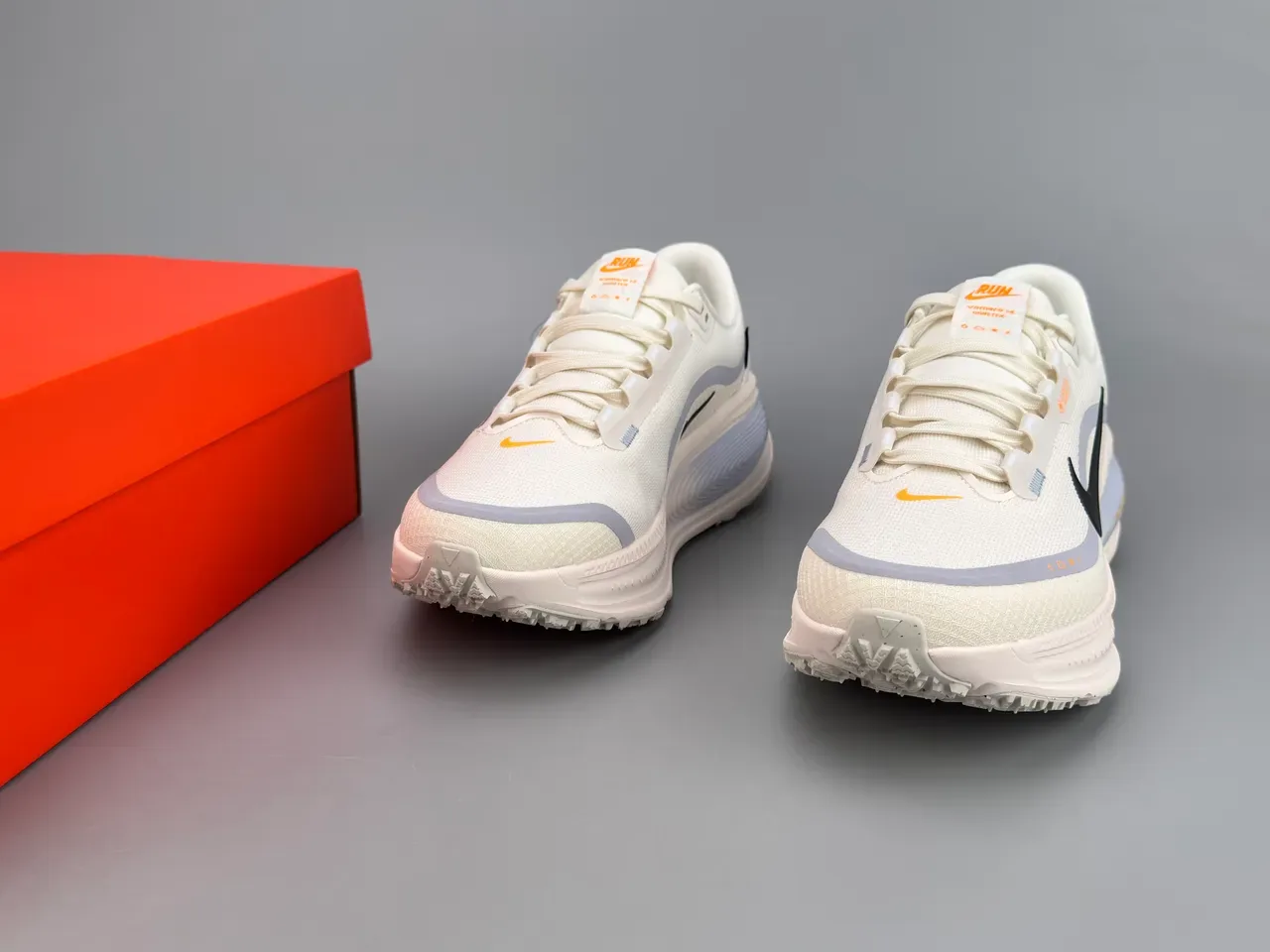 Nike ZoomX 米灰色 工程网布鞋面 GORE-TEX 防水 跑鞋 3
