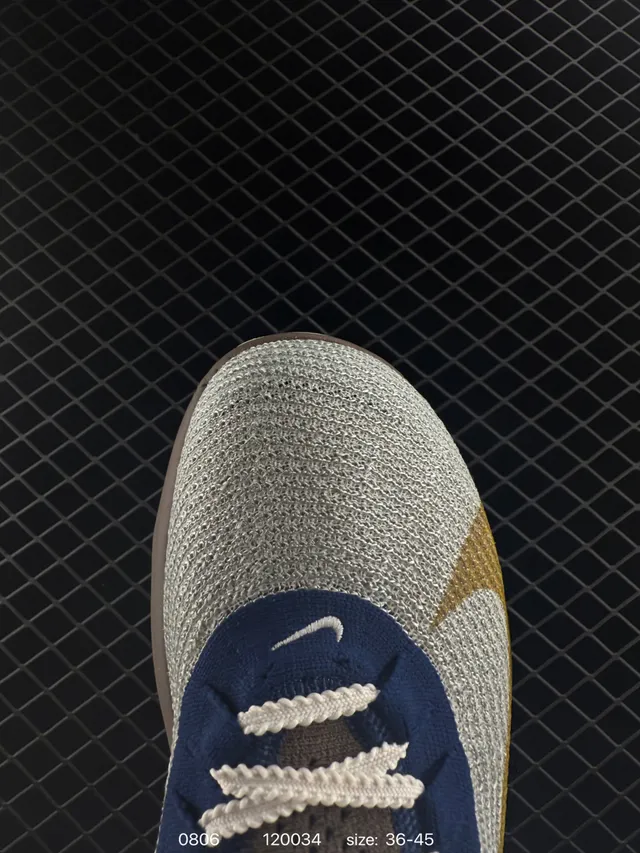 Nike ZoomX Gray Navy Engineered Knit Upper Collar Contrast Running Shoes 3