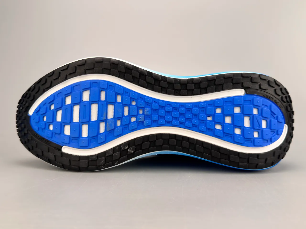 Nike ZoomX Invincible Run Gradient Blue Chaussures de course 7