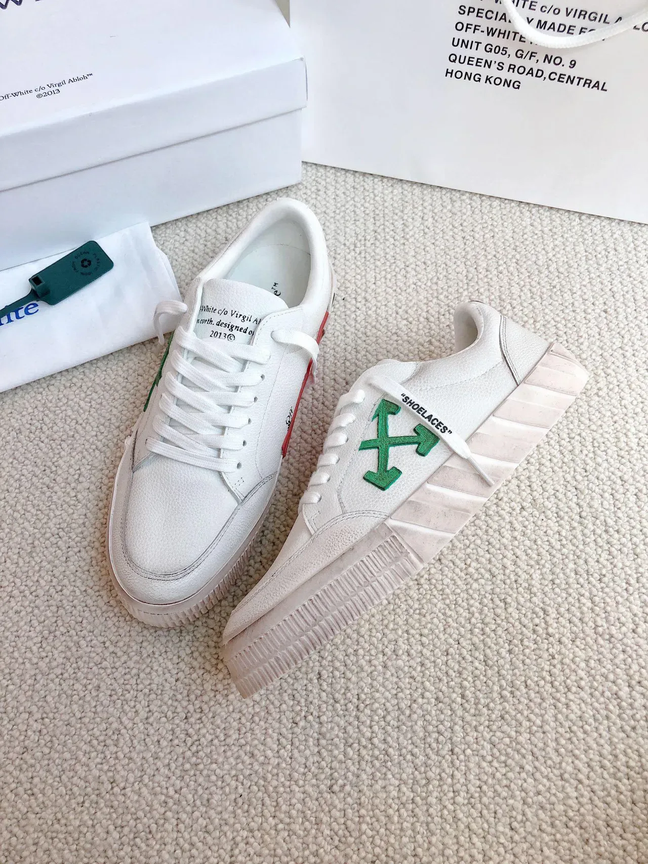 Off-White বেজ গ্রিন লো-টপ শিল্পীয় অনুপ্রাণিত জীবনধারা স্নিকার 7
