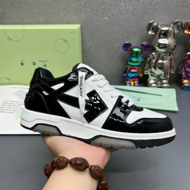 Off-White Chaussures Lifestyle avec Logo Flèche Diagonal Noir en Cuir Patenté avec Overlays 6