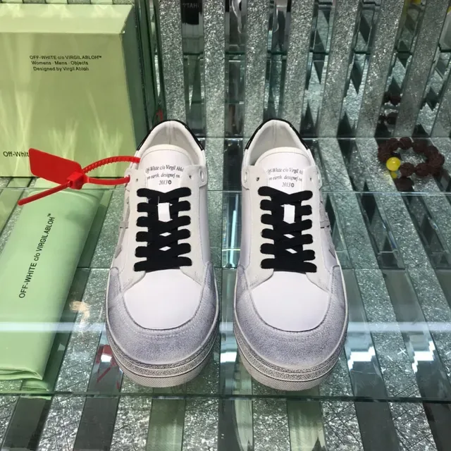 Off-White The Ten 做旧白色箭头标志生活方式运动鞋 4