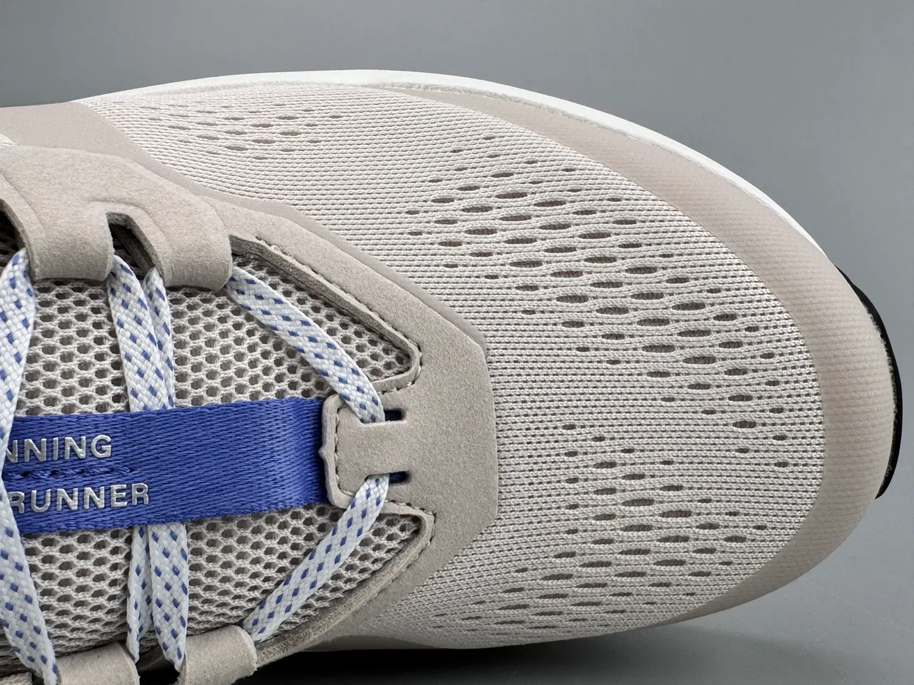On Beige Bleu respirant maille supérieure ingénieril ouvert hexagonal CloudTec coussinets mediopie chaussures de course 2