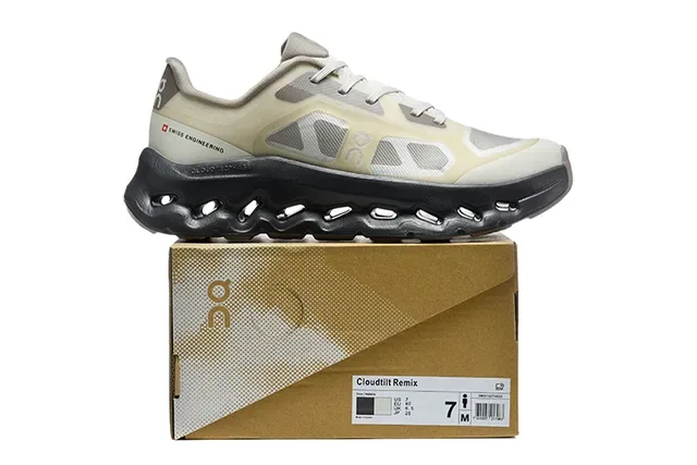On Cloudmonster Beige and Gray zapatillas de running 5