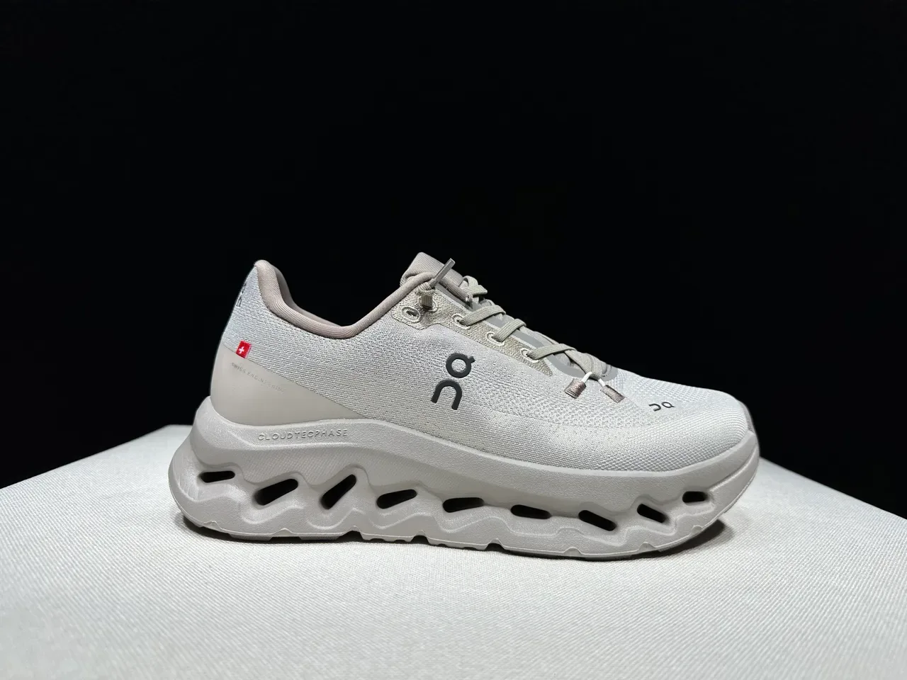 On Gray Beige Knit Upper Sculpted Midsole Lifestyle Sneakers 3