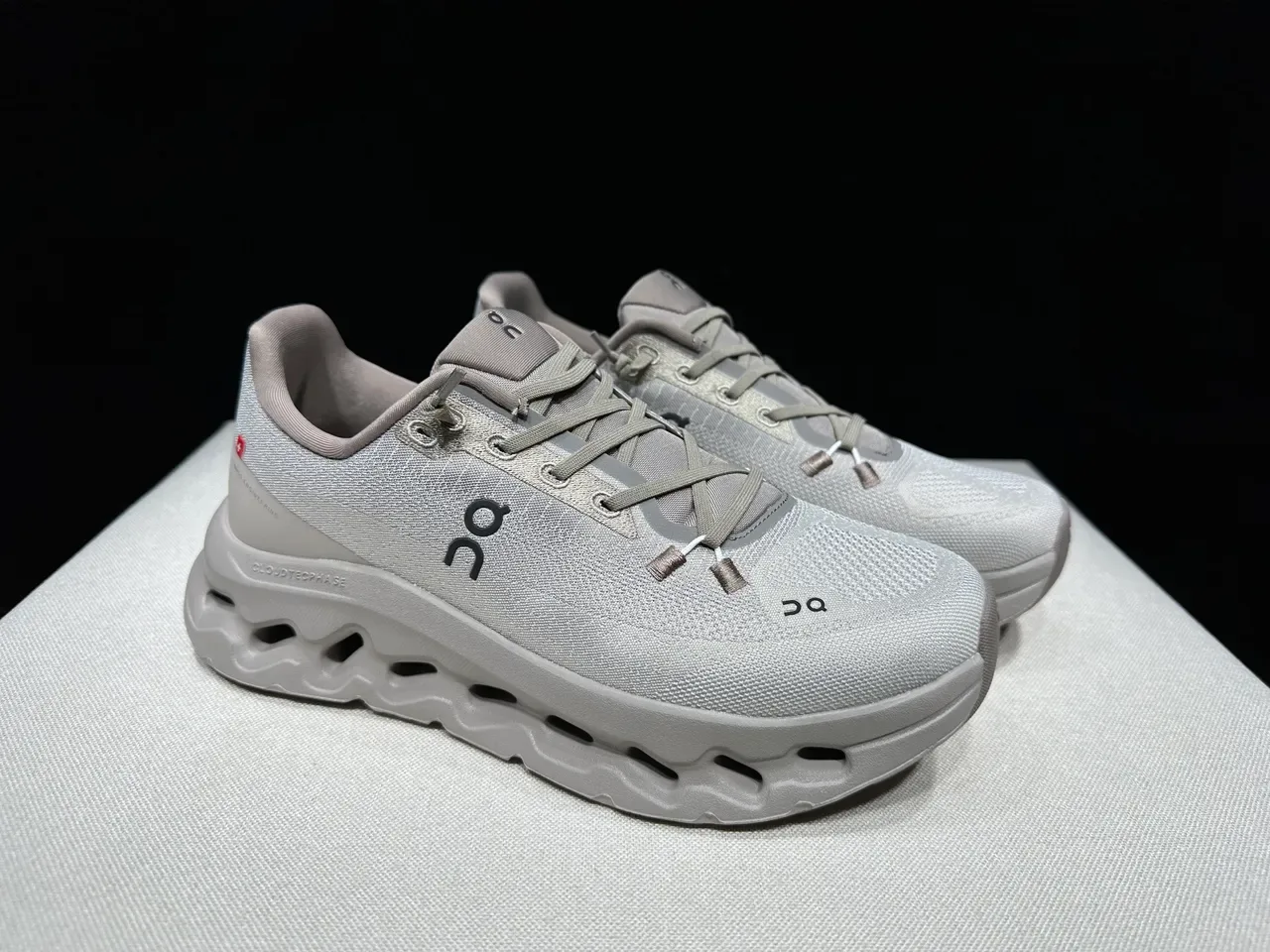 On Gray Beige Knit Upper Sculpted Midsole Lifestyle Sneakers 4