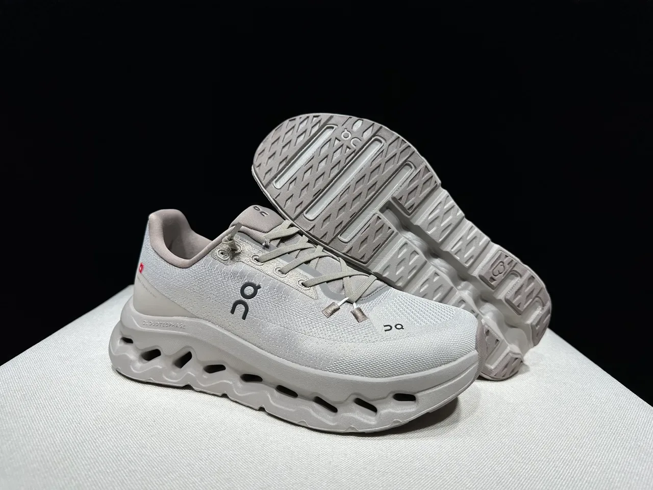 On Gray Beige Knit Upper Sculpted Midsole Lifestyle Sneakers 5