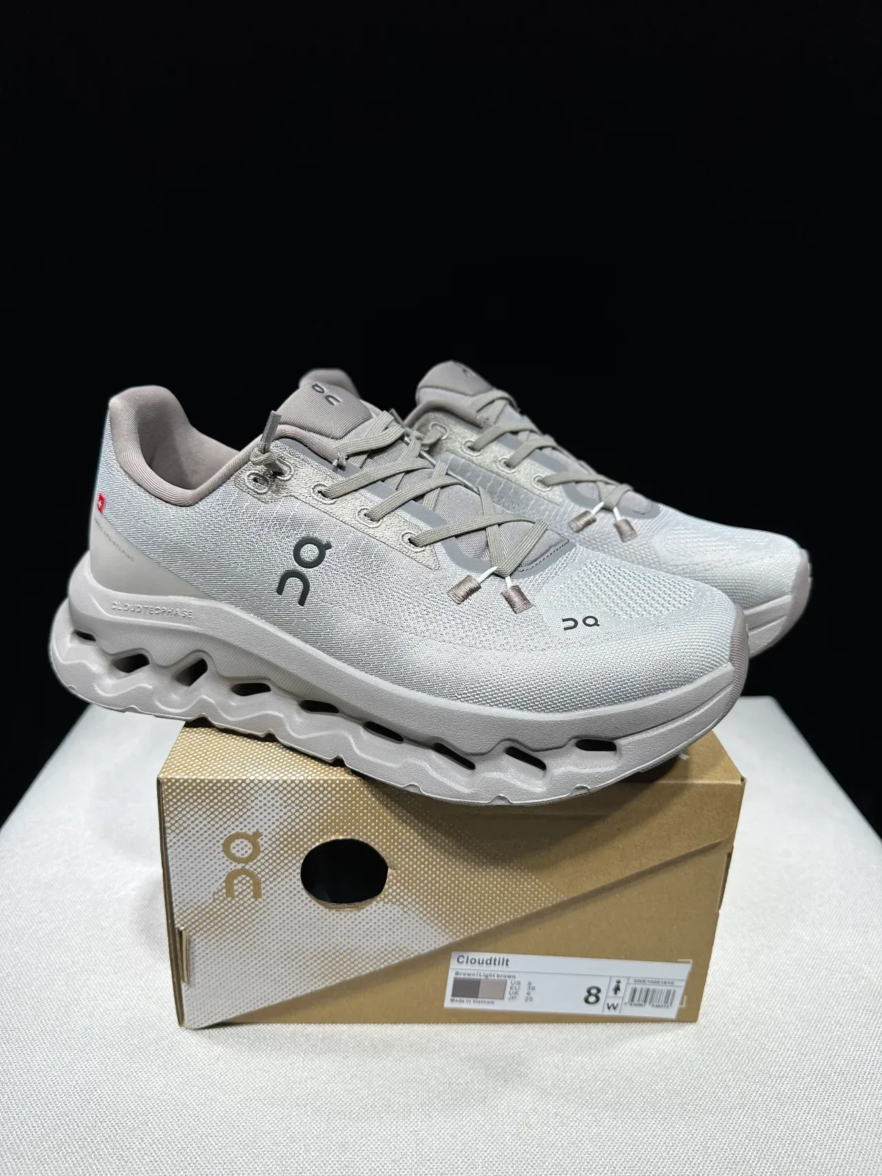 On Gray Beige Knit Upper Sculpted Midsole Lifestyle Sneakers 8