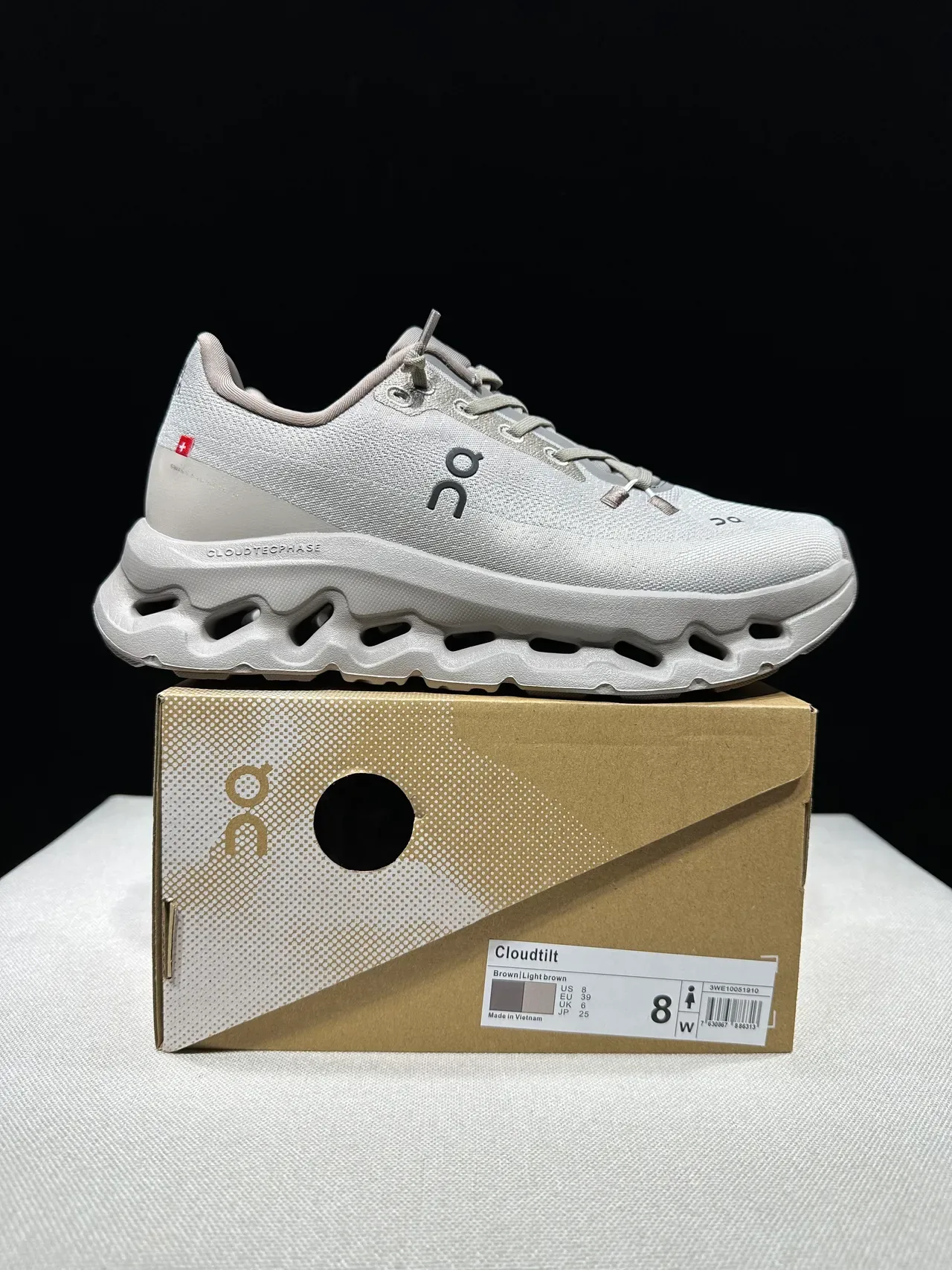 On Gray Beige Knit Upper Sculpted Midsole Lifestyle Sneakers 9