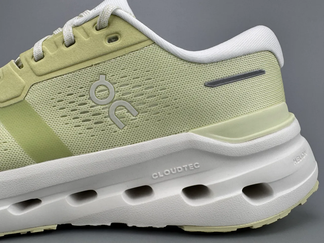 On Green White Engineered Mesh Upper Hollowed CloudTec Midsole Pods Running Shoes 2