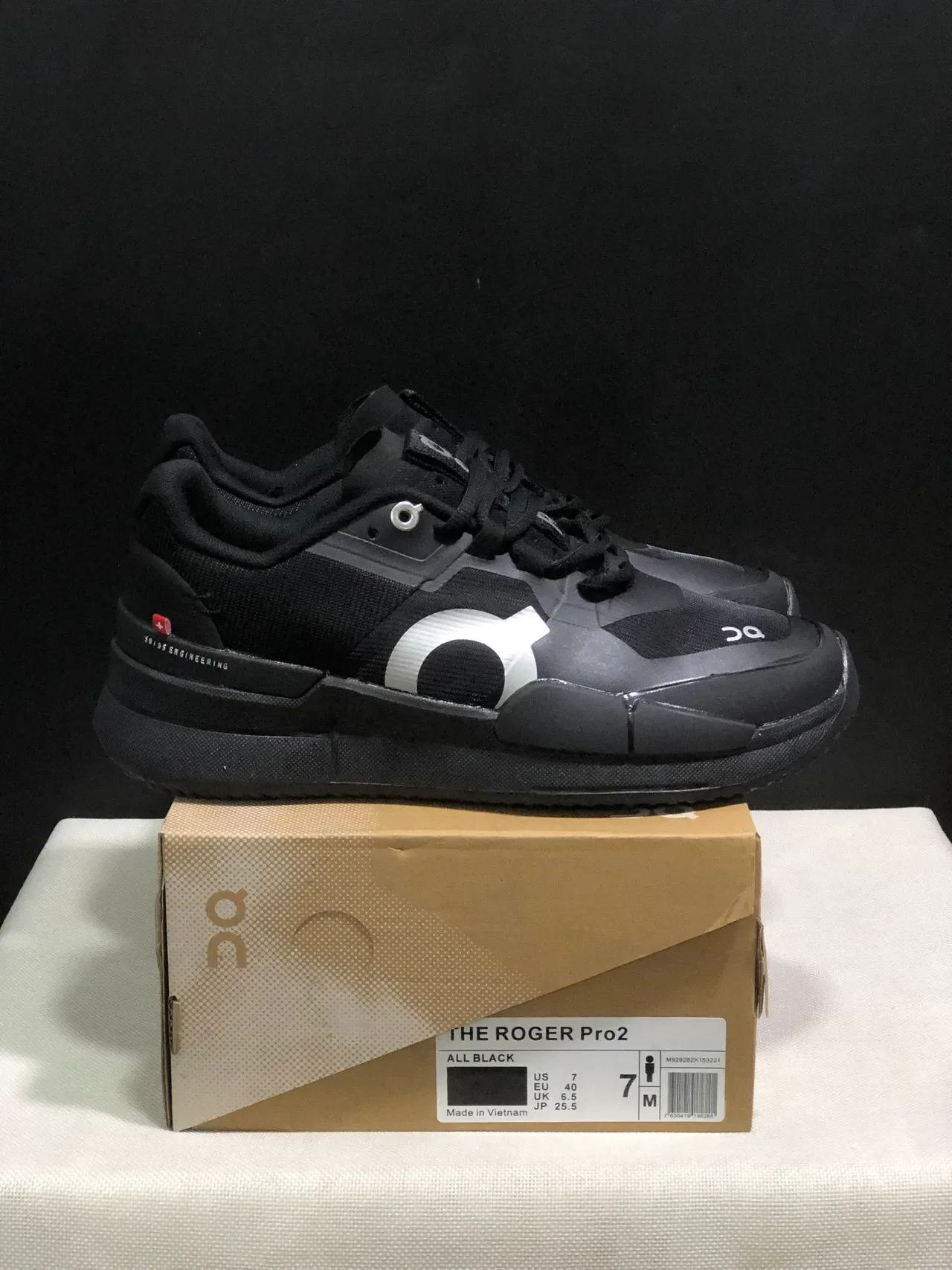On THE ROGER Pro2 All Black Lifestyle Sneakers 2