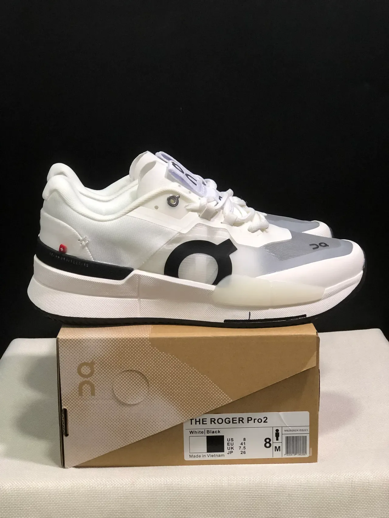 On THE ROGER Pro2 White Black Lifestyle Sneakers 2