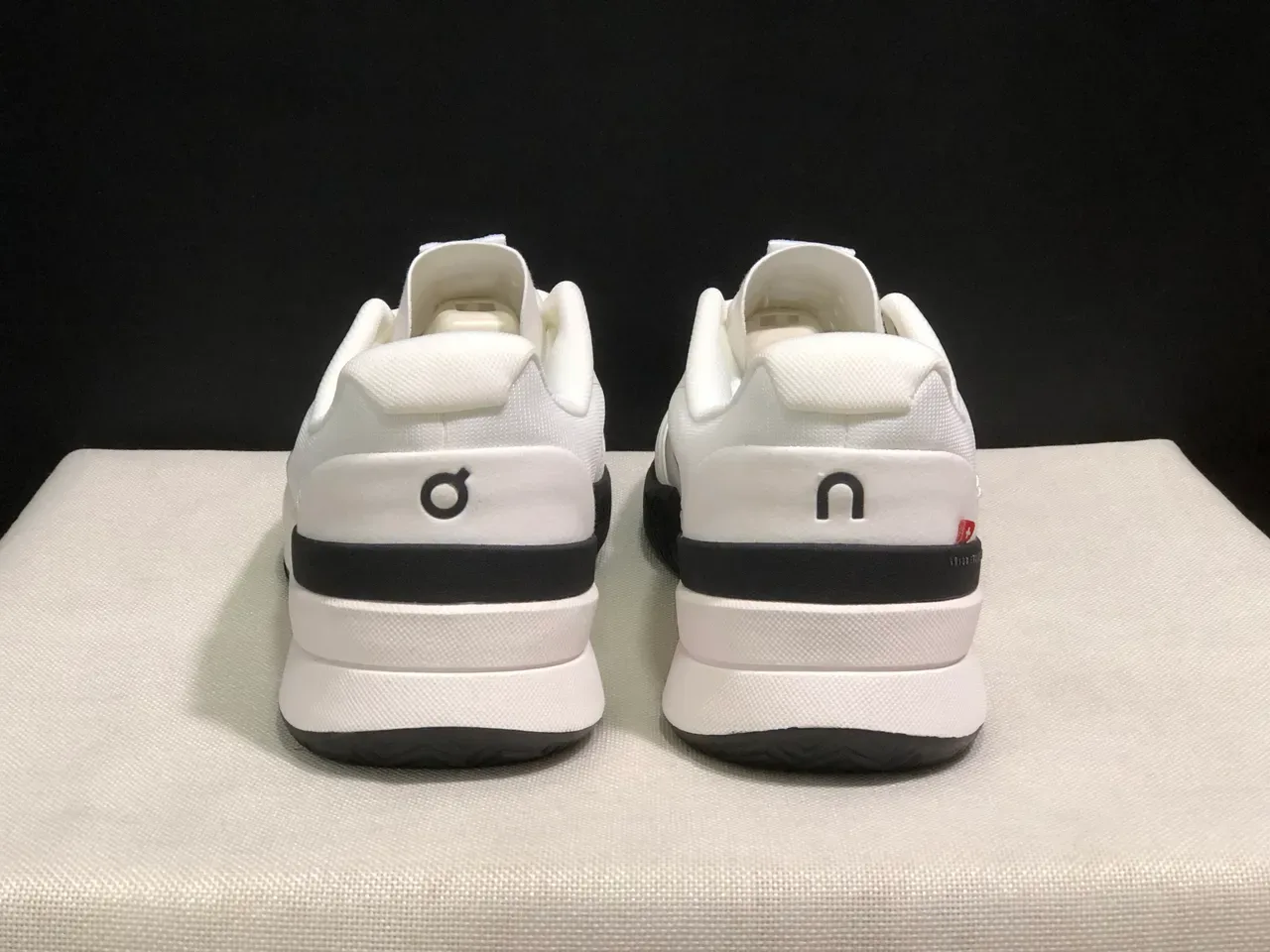 On THE ROGER Pro2 White Black Lifestyle Sneakers 3