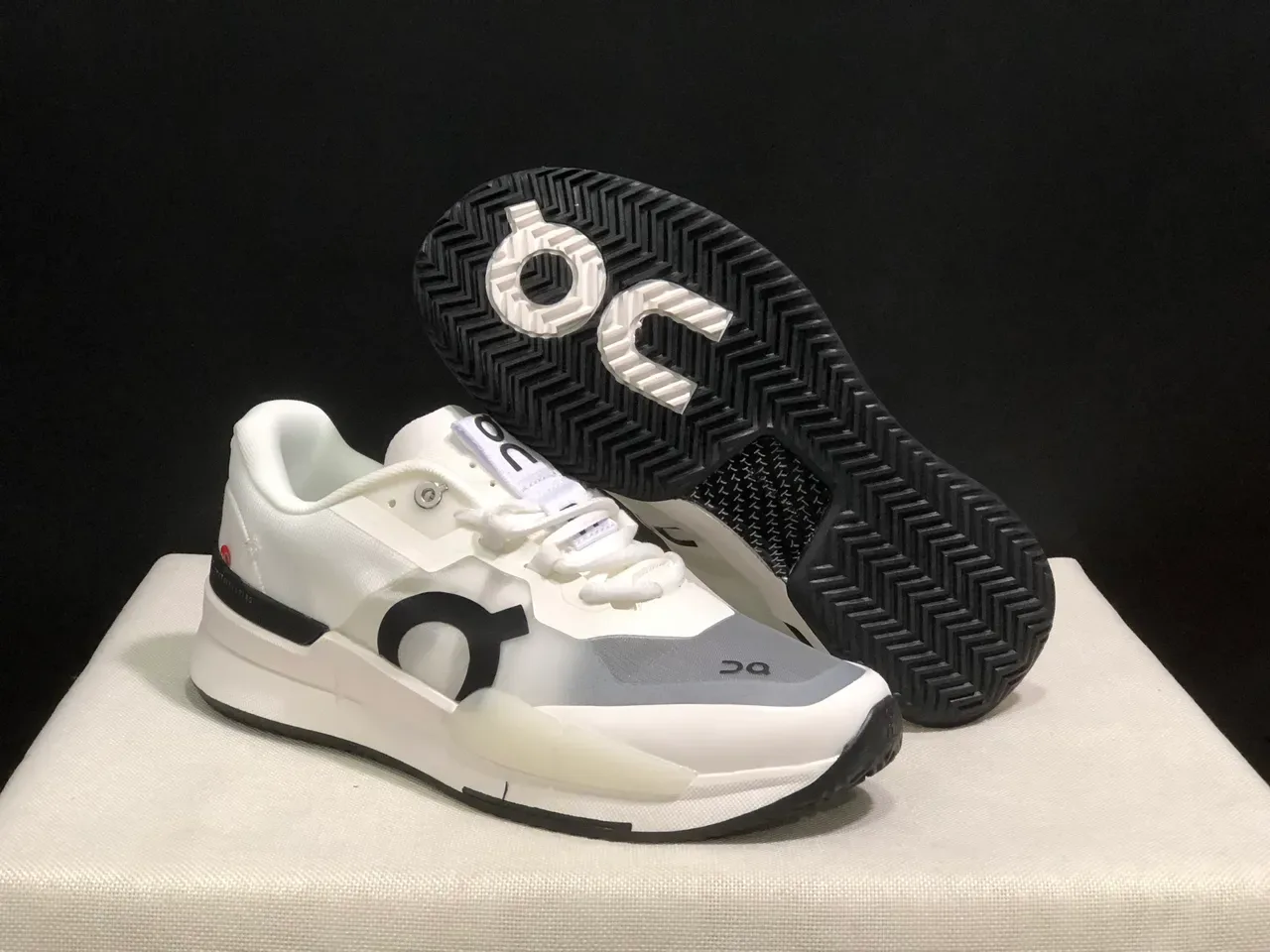 On THE ROGER Pro2 White Black Lifestyle Sneakers 5