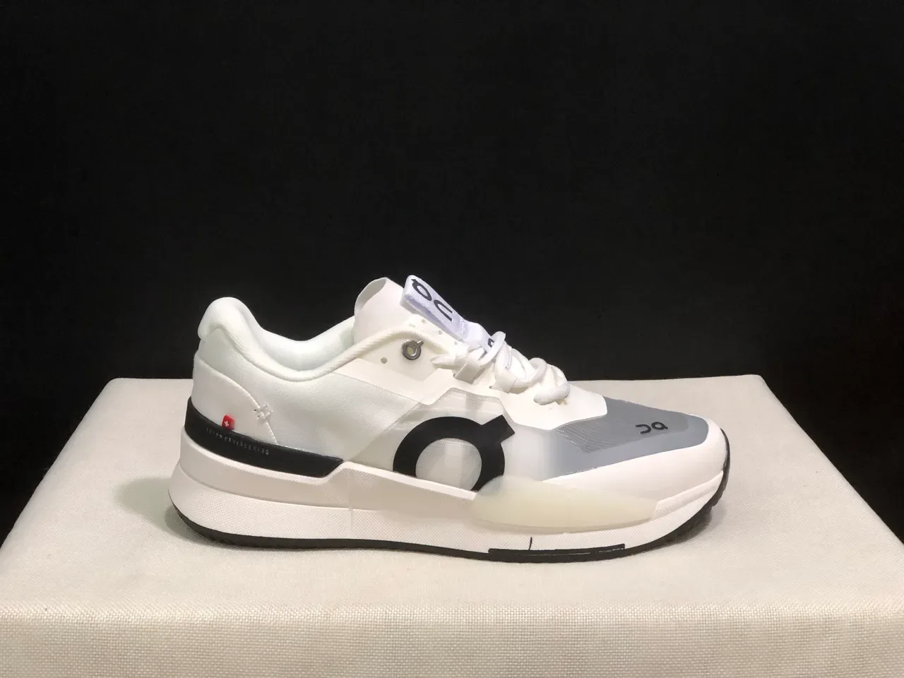 On THE ROGER Pro2 White Black Lifestyle Sneakers 8