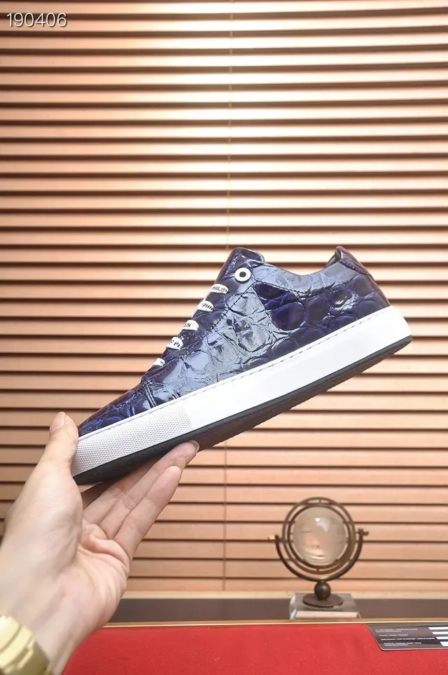 Philipp Plein Sneakers Lifestyle en Cuir Embossé Crocodile Bleu et Blanc avec Lacets Tressés et Branding 5