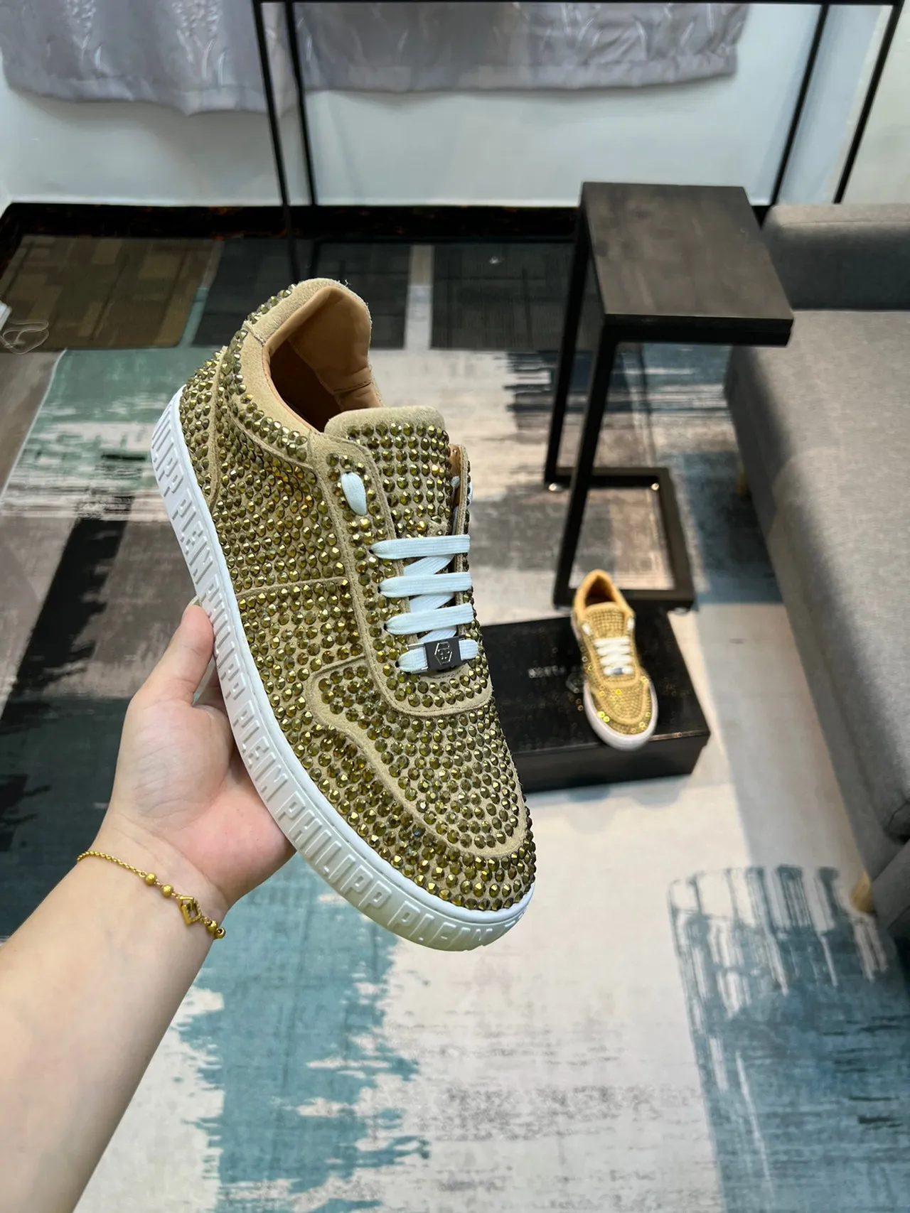 Philipp Plein Tênis com Rebites Bege Dourado Low-Top Lifestyle Tênis 5