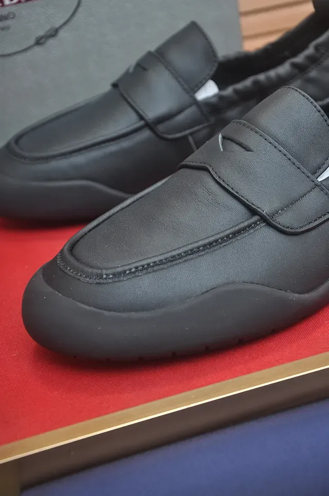Prada Mocassim Preto Couro Macio Alça Penny 2