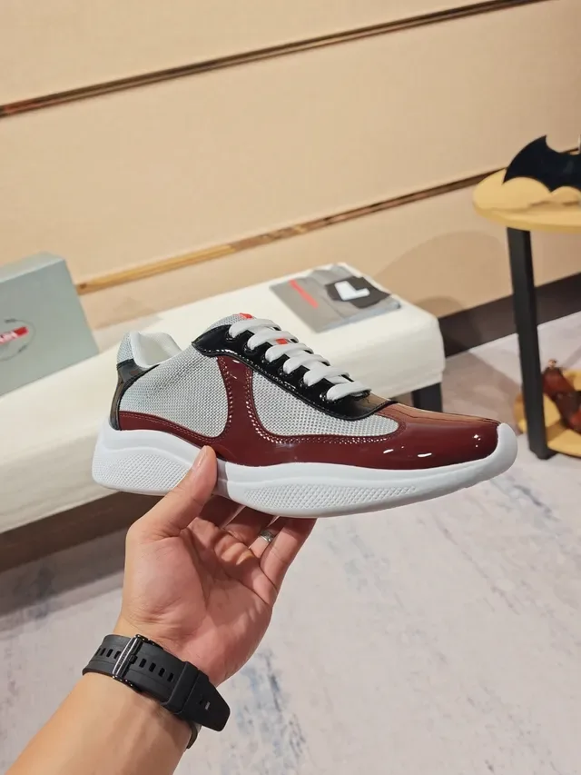 Prada 酒红色 黑色漆皮点缀 网面 休闲运动鞋 4