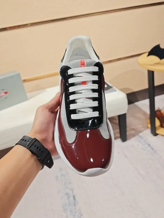 Prada 酒红色 黑色漆皮点缀 网面 休闲运动鞋 5