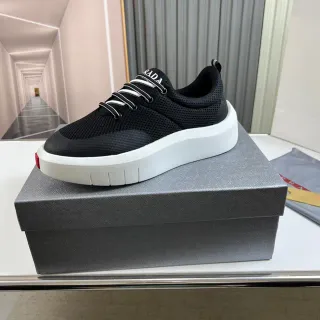 Prada Cloudbust Baskets Lifestyle Plateforme Noires en Maille