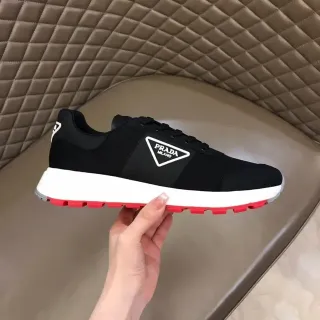 Prada Cloudbust কালো সাদা লাল লাইফস্টাইল স্নিকার