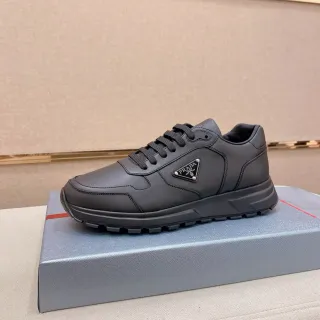 Prada Cloudbust 单色黑生活方式运动鞋
