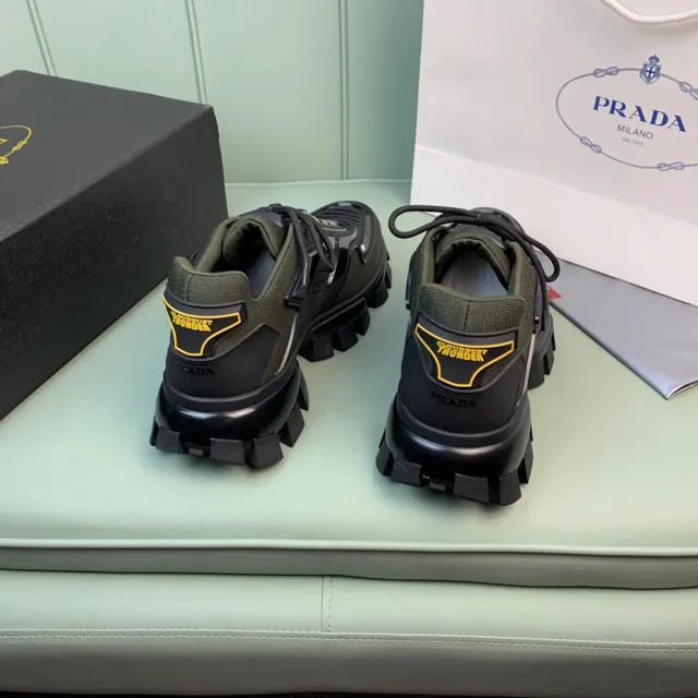 Prada Cloudbust Zapatillas Chunky Verde Oliva y Negro 4