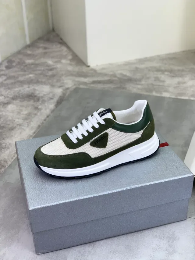 Prada Cloudbust 橄榄绿白休闲运动鞋 4