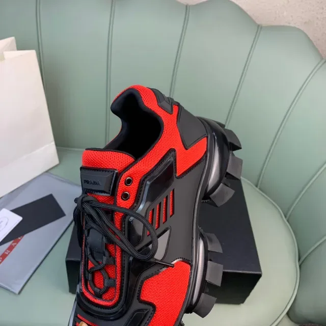 Prada Cloudbust 红黑厚底运动鞋 2