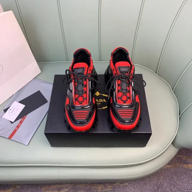 Prada Cloudbust 红黑厚底运动鞋 9