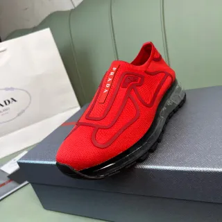 Prada Cloudbust लाल बुनाई स्लिप-ऑन जीवन शैली स्नीकर