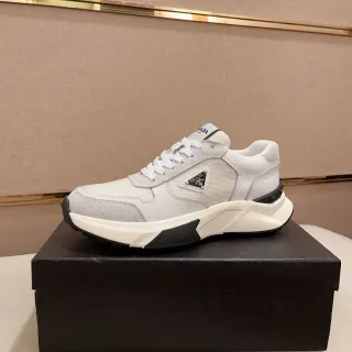 Prada Cloudbust chaussures lifestyle blanches et noires