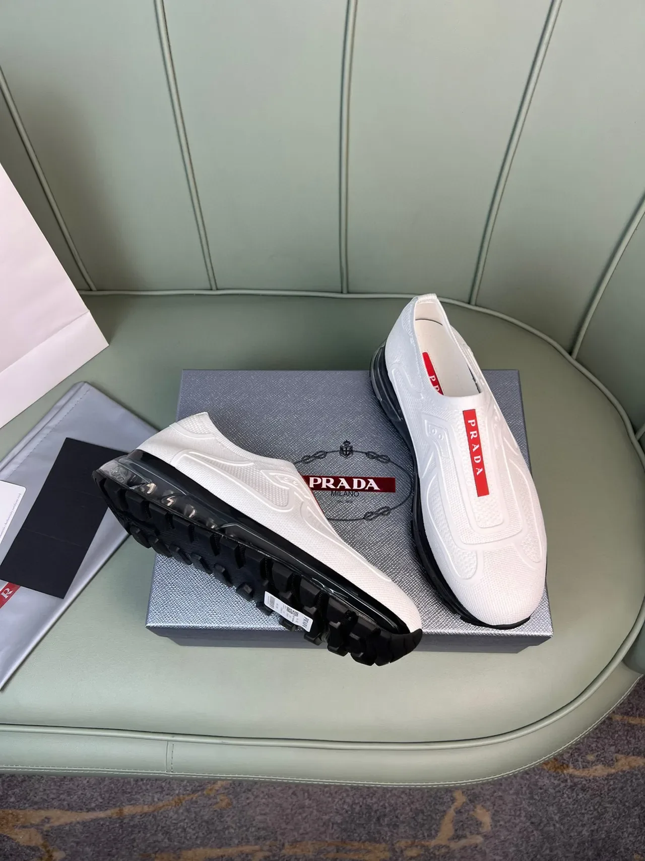 Prada Cloudbust Blanc et Noir Slip-On Maille Lifestyle Sneakers 6