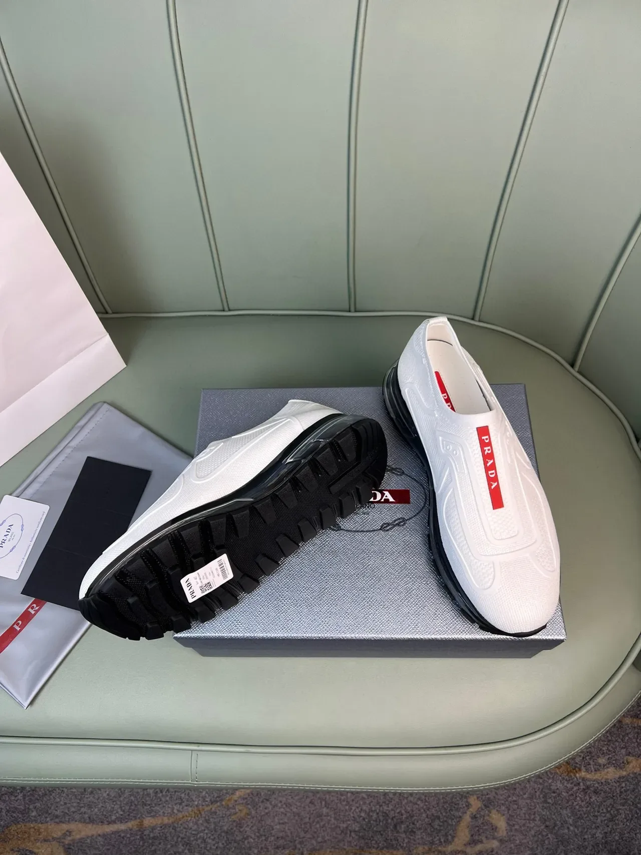 Prada Cloudbust Blanc et Noir Slip-On Maille Lifestyle Sneakers 7