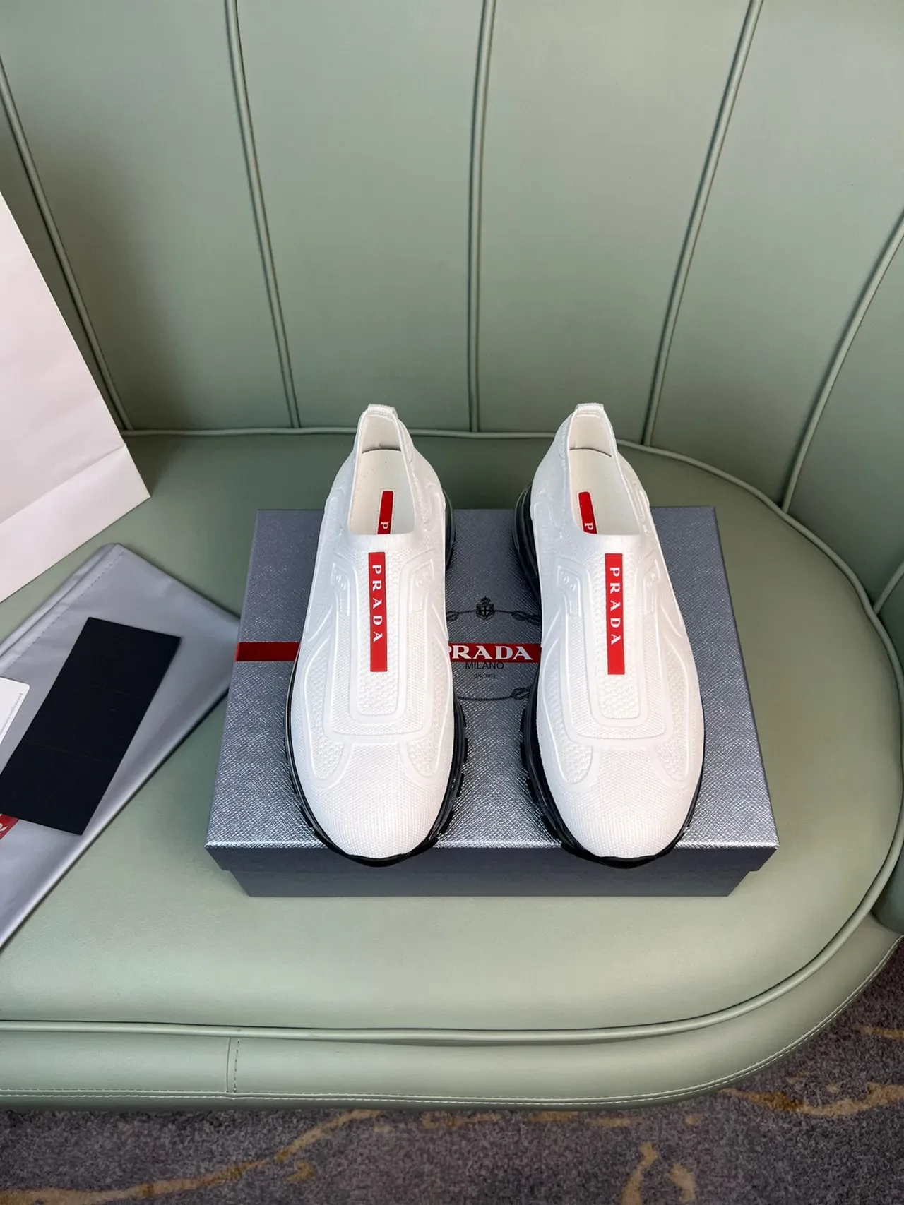 Prada Cloudbust Blanc et Noir Slip-On Maille Lifestyle Sneakers 9