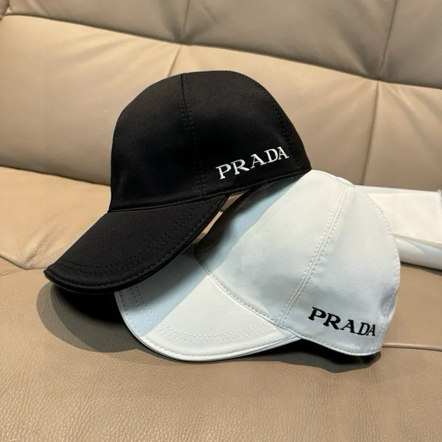 Prada brodé Logo Off-White Baseball Cap 2