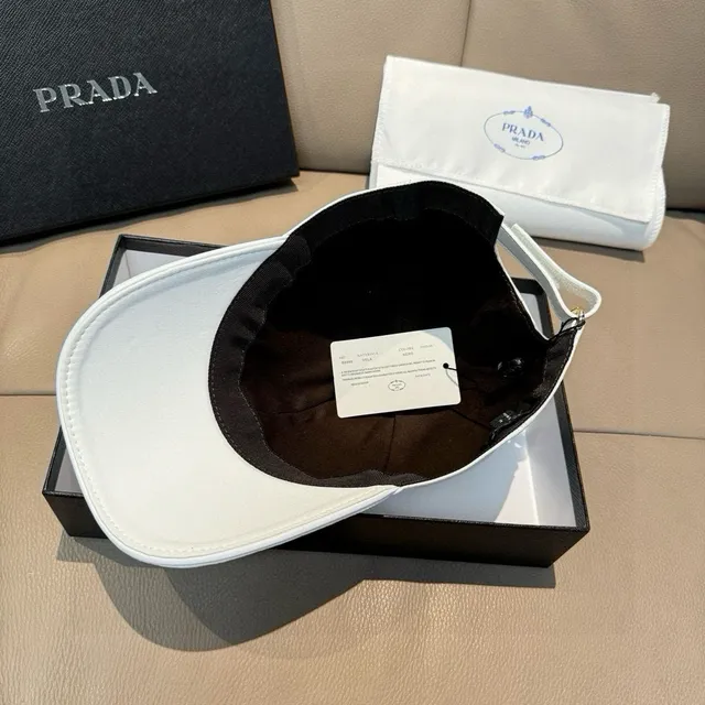 Prada brodé Logo Off-White Baseball Cap 3