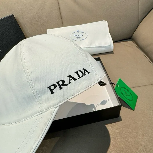 Prada brodé Logo Off-White Baseball Cap 9