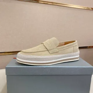 Prada 米色白色麂皮鞋面压花Logo鞋带乐福鞋