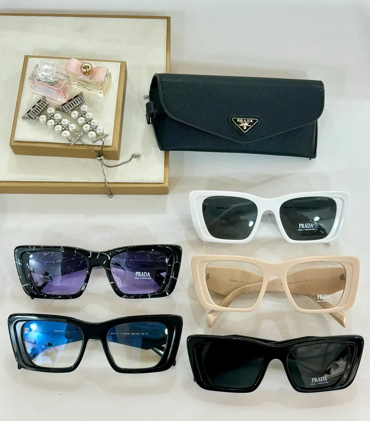 Prada Óculos de Sol Mármore Preto Angular Cat-Eye Lente Roxa 4