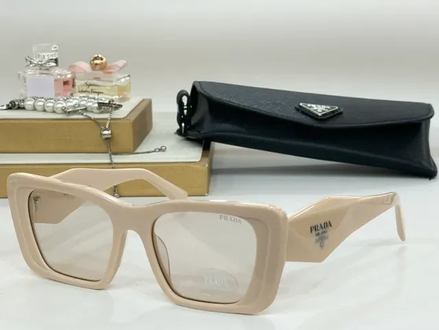 Prada Óculos de Sol Mármore Preto Angular Cat-Eye Lente Roxa 6