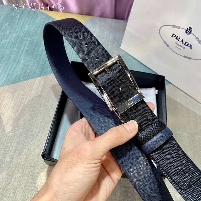 Prada حزام جلدي أزرق بحري فضي متنور Saffiano مطبوخ نمط اللوجو 8